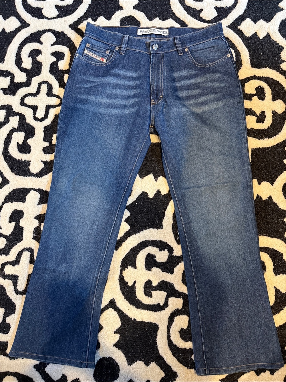 Diesel Men’s Straight Jeans in Blue Denim with Leather Waist Patch 34x30